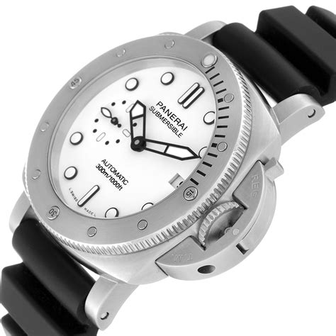 officine panerai luminor submersible|panerai submersible 42mm white dial.